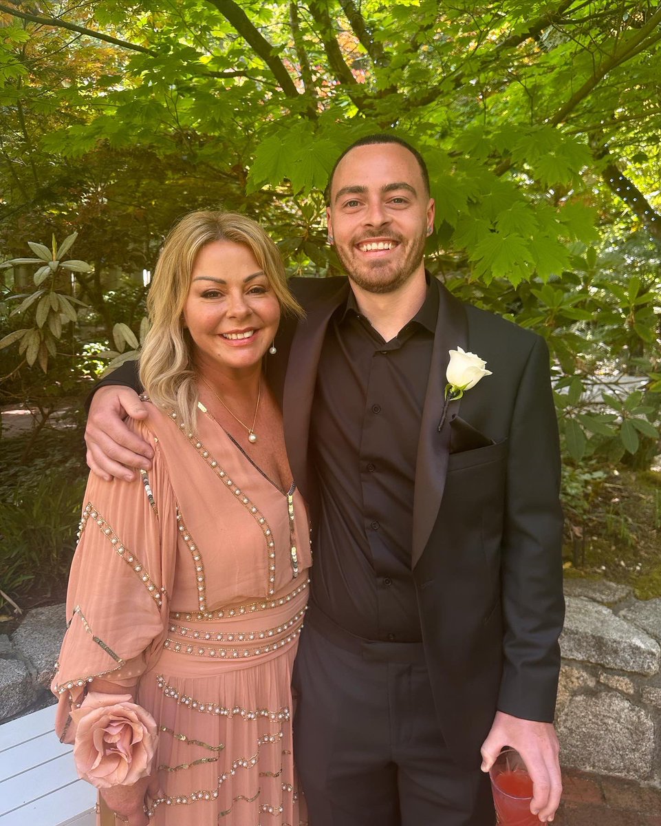 AboutLisa_'s tweet photo. My boy got married 👏🏻👏🏻😭❤️‍🔥 https://t.co/O3JKpE3Ydz