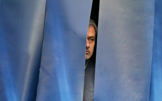 Jose Mourinho waiting for Eddie Howe to get sacked at Newcastle.