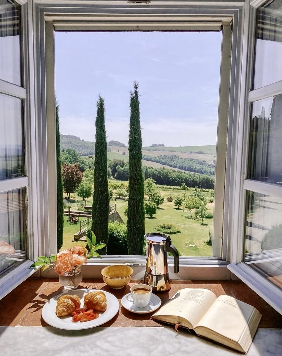 mamboitaliano__'s tweet image. Good morning from Tuscany, Italy 🇮🇹
Everything is good, back to you in the studio! 😁