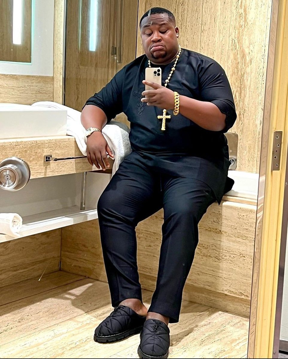 obi_cubana00's tweet photo. 3 million give away , 300 first retweets and likes , comment DONE , I bless you right away !!! 💰💰💰 https://t.co/wGHltjgWTt