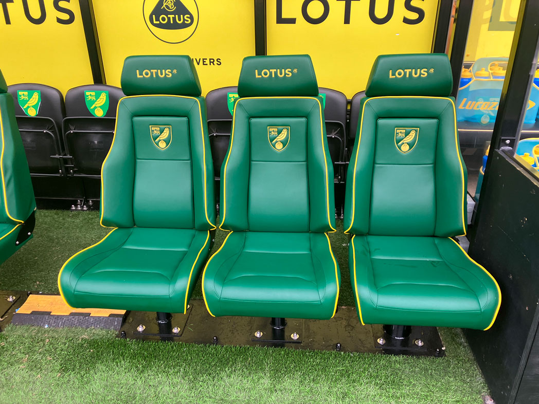 🟩 #NorwichCityFC - New Dugout Seating at Carrow Road 🟨

Stadia by GL events recently had the privilege of working with Norwich City Football Club, to upgrade their dugout seats at Carrow Road Football Stadium.🐦

Find out more
bit.ly/48i4lpf