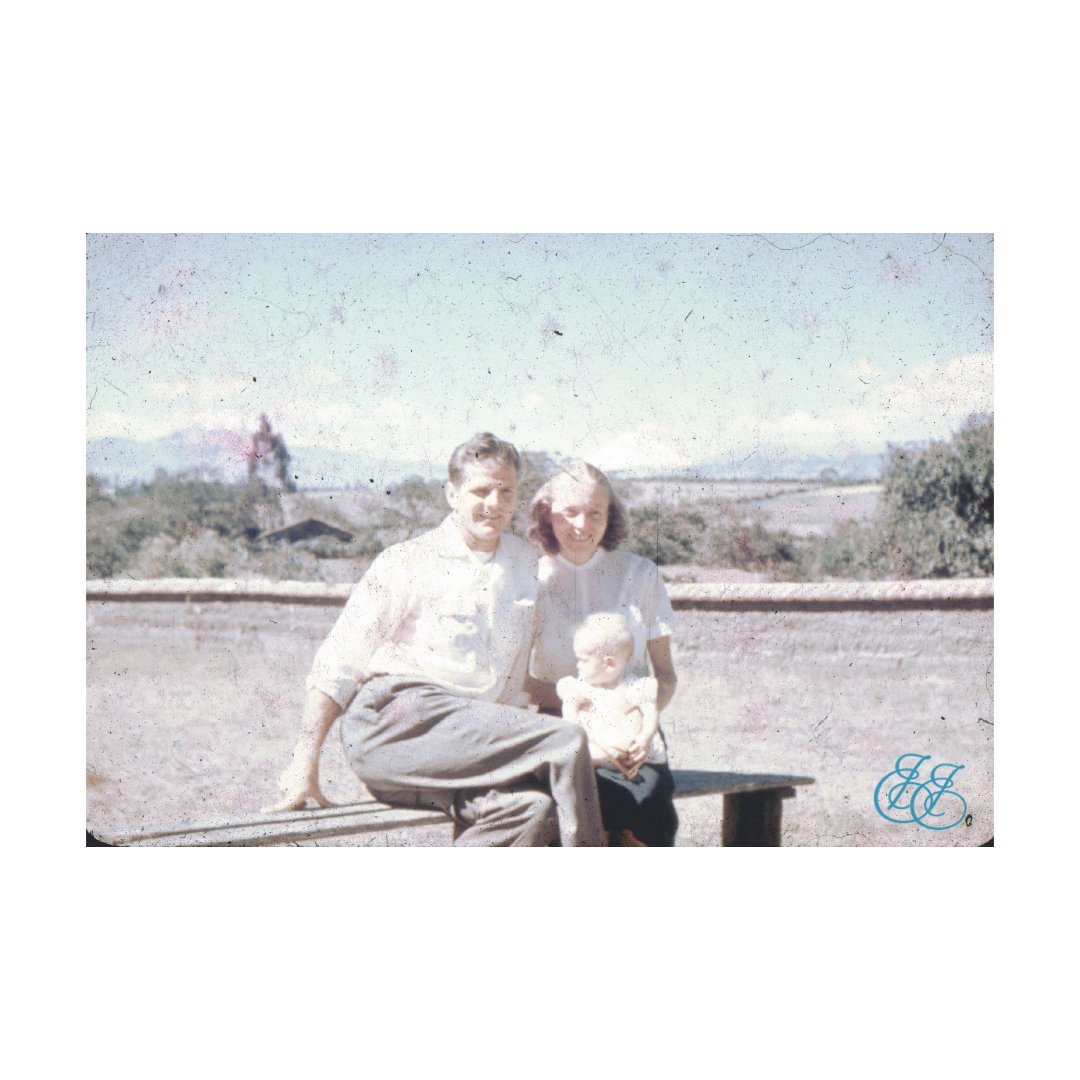 🤍🌿🎞 From the Scrapbook - Elisabeth & Jim Elliot with baby Valerie, circa 1955 🤍 “And over all of these virtues put on love, which binds them all together in perfect unity” ~ Colossians 3:14

#elisabethelliot #jimelliot #marriage #family #godsfamily
