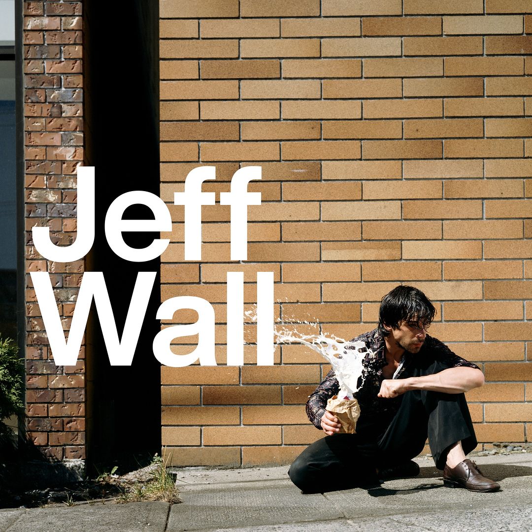 New exhibition: 'Jeff Wall' @Fond_Beyeler from 28 January – 21 April. He mostly generates large-format photographs intricately and subtly composed from numerous individual shots: often inspired by daily life and art history. #thisisbasel More Information: fondationbeyeler.ch/en/exhibitions…