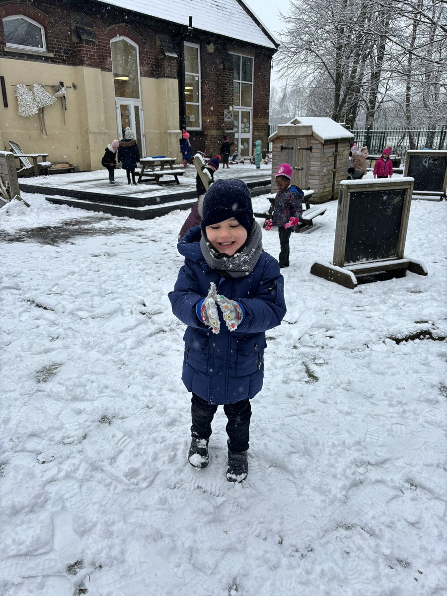 Radcliffe Hall EYFS tweet media