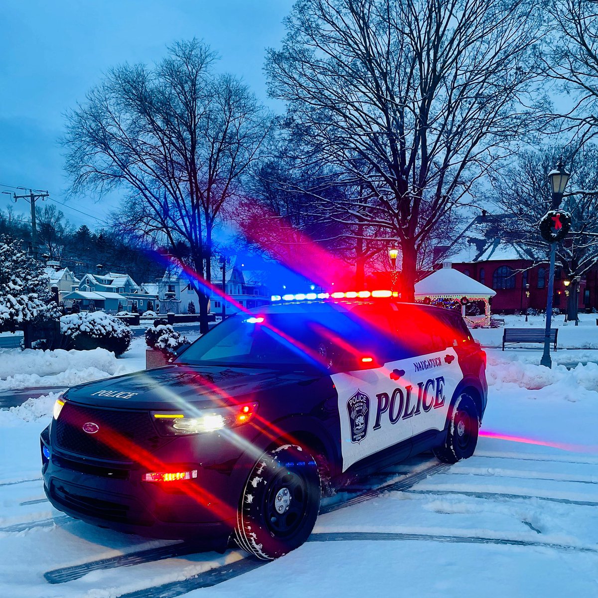 Naugy_PD's tweet photo. Snow day! ❄️
Naugatuck Schools have been closed today due to snow. Enjoy the snow day and travel safe if you’re on the roadways.
#teamNPD https://t.co/xKOg1lGVhk
