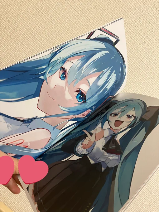 ここの初音ミク発色良すぎてすごい目を引く 