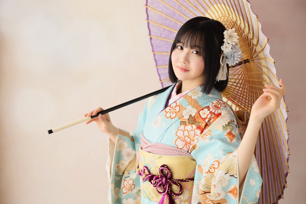 fujisawa_riko's tweet photo. 実はもう1パターンの振袖も撮らせていただきました👘 🩵🤍
とっても素敵に撮っていただけて一生の思い出!!

どちらの振袖がお好み?! ^_- ☆

#ニアジョイ https://t.co/Km83F5mVNW