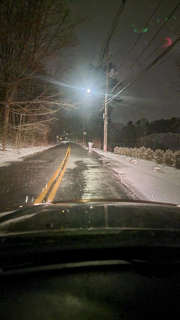 growingwisdom's tweet photo. Treated surfaces down to bare pavement. Expect some slippery spots nevertheless. #amdrive https://t.co/ISjrPiTzHK