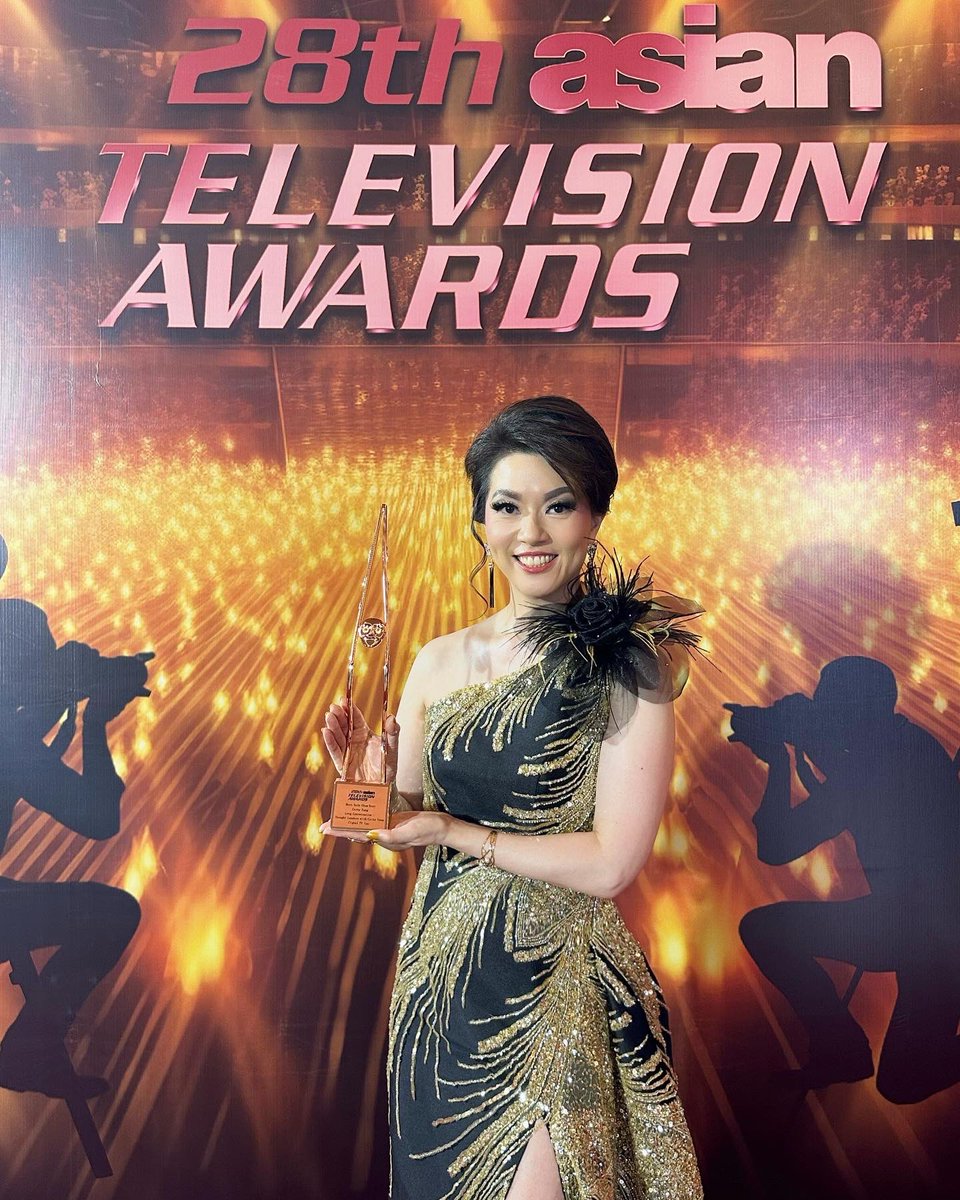 cathyyang's tweet photo. Carting away with my fifth but first-ever Asian TV Award as Best Talk Show Host. Grateful for the Jury Panel’s recognition of my personal reinvention as I stepped out of my comfort zone and embraced change.
#asiantvawards #asiantvawards2023 #thoughtleaderswithcathyyang #tlwcy #cignaltv #onenewsph