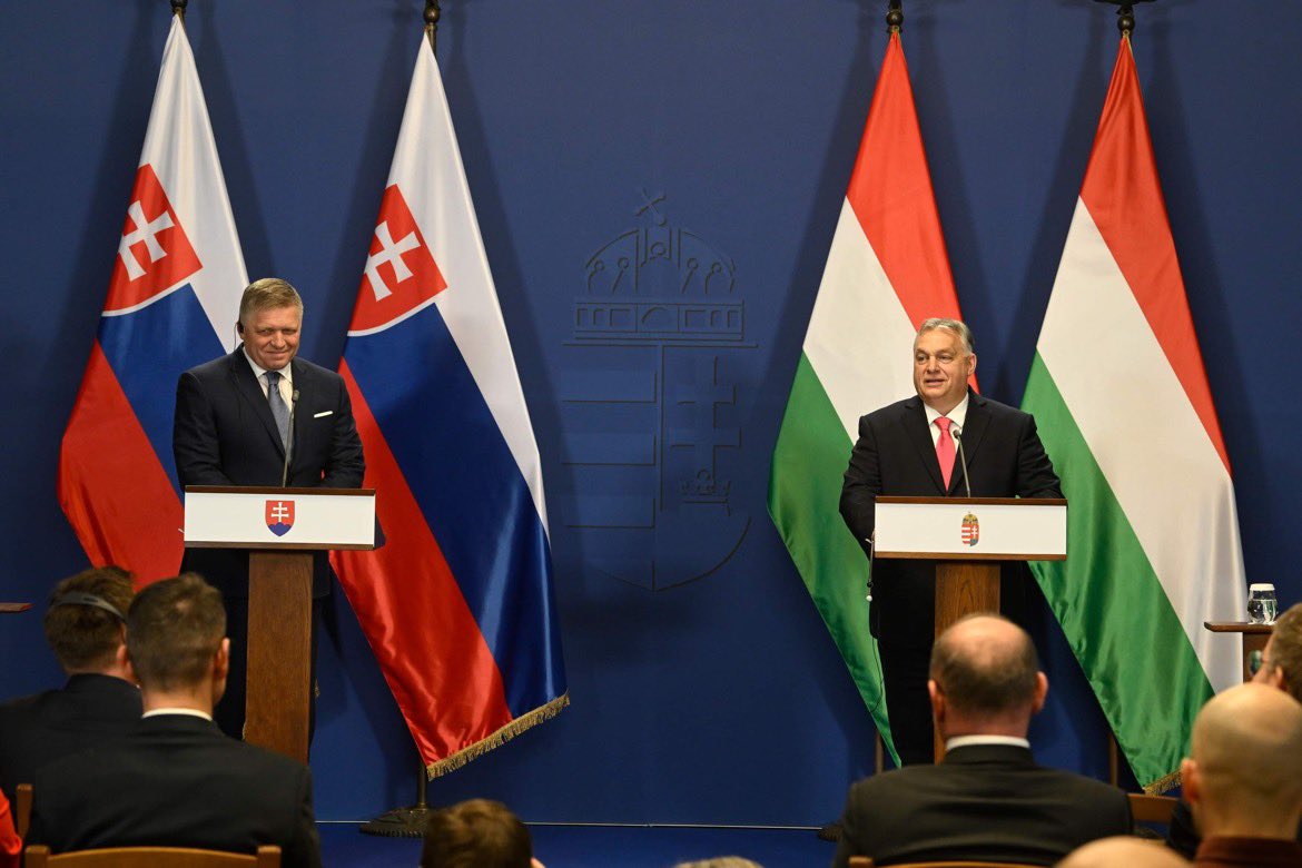 ❗️<a href="/RobertFico/">Robert Fico</a> sends a clear message from Budapest: 'As long as I am the Slovak Prime Minister, I will not agree to punish Hungary and restrict its European rights.'