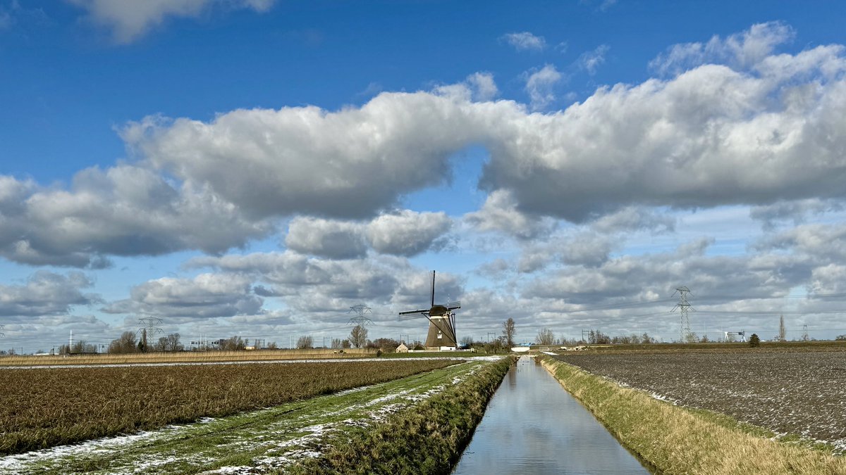 JolandaBakkker's tweet photo. ⛄️Heerlijke Hollandse #winterdag @MustSeeHolland @BuienRadarNL @WNLVandaag @OmroepWNL @Weerplaza @Weernieuws_info @WilliamHuizinga @janvissersweer https://t.co/VE35ldMQry