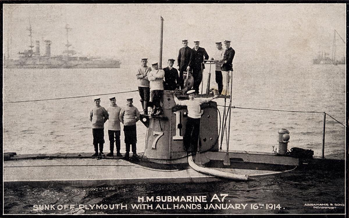 #OnThisDayOn in 1914 the #RoyalNavy #submarine A7 was lost with all hands on a training exercise in Whitsand Bay, near #Plymouth.  

The SHIPS Project undertook a study of the sub and its history, the results were published in a book and on our website: shipsproject.org/A7Project/inde…