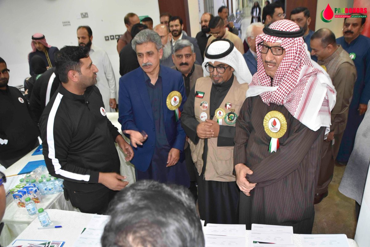 Alwasatkuwait's tweet photo. جمعية المتبرعين بالدم الباكستانية في الكويت نظمت حملة التبرع بالدم الثالثة والعشرون 

- مخصصة لسمو الشيخ نواف الأحمد الجابر الصباح طيب الله ثراه

https://t.co/IkrqBZcTx3 https://t.co/UL0DMYAnle