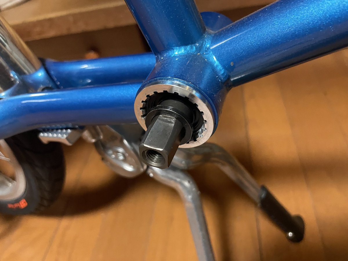 masanoriymg's tweet photo. BB交換!(やっとした)
軸長伸ばして、ローからトップまで問題なく変速するようになったぞ!
8→9速化完成👏👏👏
#MicroSwallow #ミニベロ https://t.co/Q7KSLpW3gw