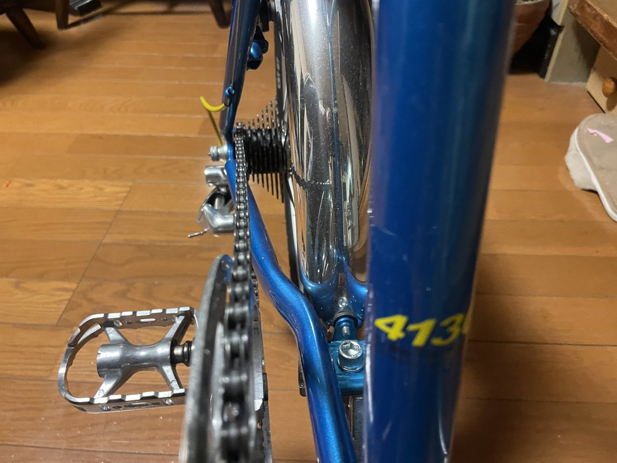 masanoriymg's tweet photo. BB交換!(やっとした)
軸長伸ばして、ローからトップまで問題なく変速するようになったぞ!
8→9速化完成👏👏👏
#MicroSwallow #ミニベロ https://t.co/Q7KSLpW3gw