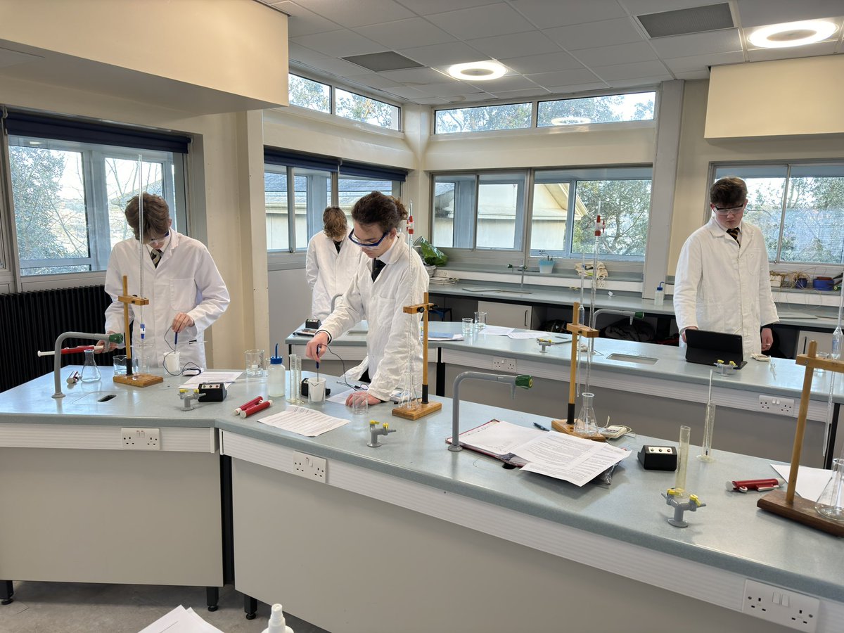 VCJChemistry tweet media