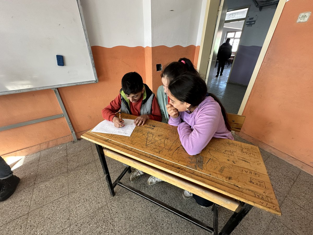 dededagiortaok1's tweet photo. Milli Eğitim Bakanlığımızca hazırlanan "Dönem Sonu Faaliyet Haftası” kapsamında okulumuzda planlanan etkinlikler yapılmaya devam ediyor.Dün düzenlenen bilgi yarışmasından görüntüler.
@bafra_mem 
@mehmetalikatip1 
@bafrakaymakam https://t.co/MFdVzD93ja
