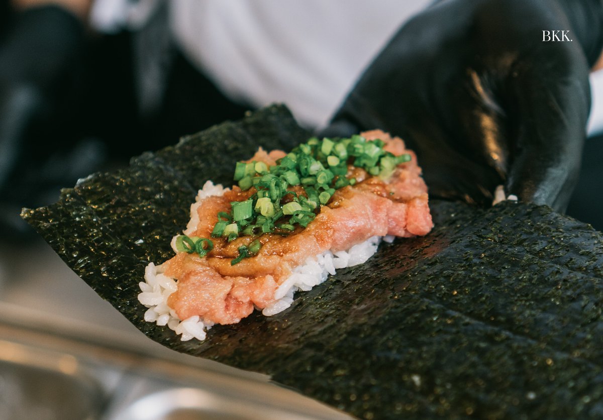bkkmenu's tweet photo. เอ็นจอย Hand Roll  โรลใหม่ ๆ  ไส้แน่น ๆ 
พร้อมเปิดประสบการณ์คอร์ส Hand Roll แบบบาร์แห่งแรกของกรุงเทพฯ กันที่ KANORI
📍 ซอยสุขุมวิท 49

เปิดทุกวัน เวลา 11.00 - 14.30 น. และ 17.30 - 22.00 น.
#BKKMENU #Kanori #HandRolls #Japanese https://t.co/LQCr735uzs