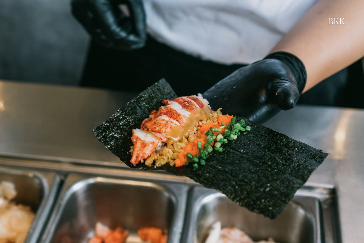 bkkmenu's tweet photo. เอ็นจอย Hand Roll  โรลใหม่ ๆ  ไส้แน่น ๆ 
พร้อมเปิดประสบการณ์คอร์ส Hand Roll แบบบาร์แห่งแรกของกรุงเทพฯ กันที่ KANORI
📍 ซอยสุขุมวิท 49

เปิดทุกวัน เวลา 11.00 - 14.30 น. และ 17.30 - 22.00 น.
#BKKMENU #Kanori #HandRolls #Japanese https://t.co/LQCr735uzs