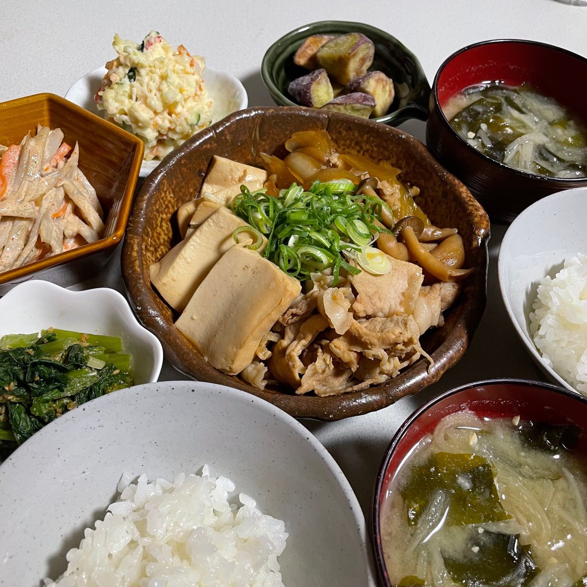 genmaibox's tweet photo. 今晩は肉豆腐でした🍚
#おうちごはん #夜ごはん https://t.co/y2EPkSwB0W
