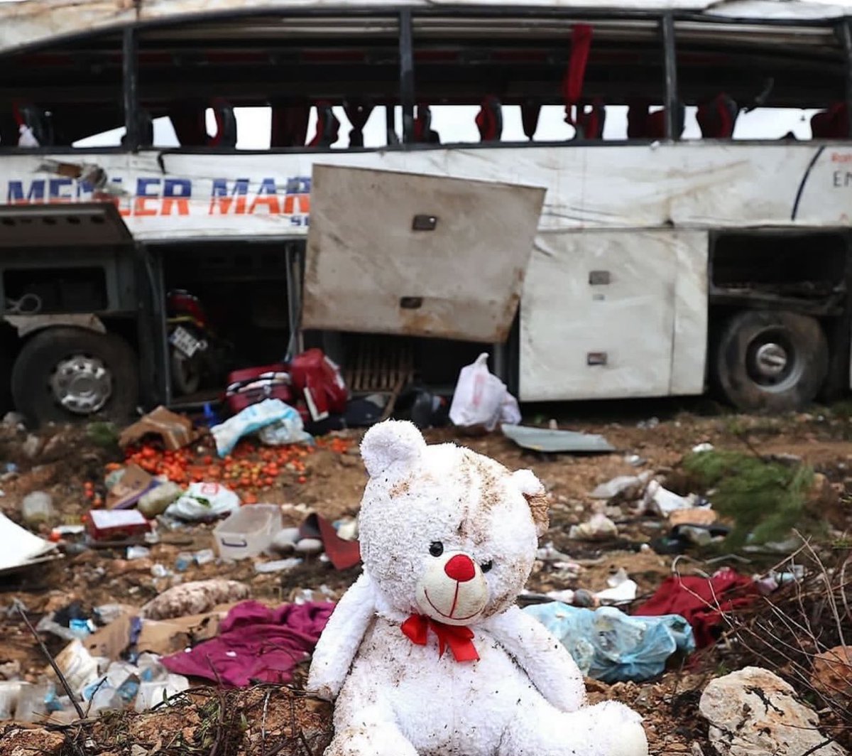Mersin-Aydıncık  yolunda meydana gelen, #Mardin firmasına ait bir otobüsün kaza yapması sonucu hayatını kaybeden vatandaşlarımıza Allah’tan rahmet, yakınlarına başsağlığı, yaralı vatandaşlarımıza acil şifalar diliyorum.