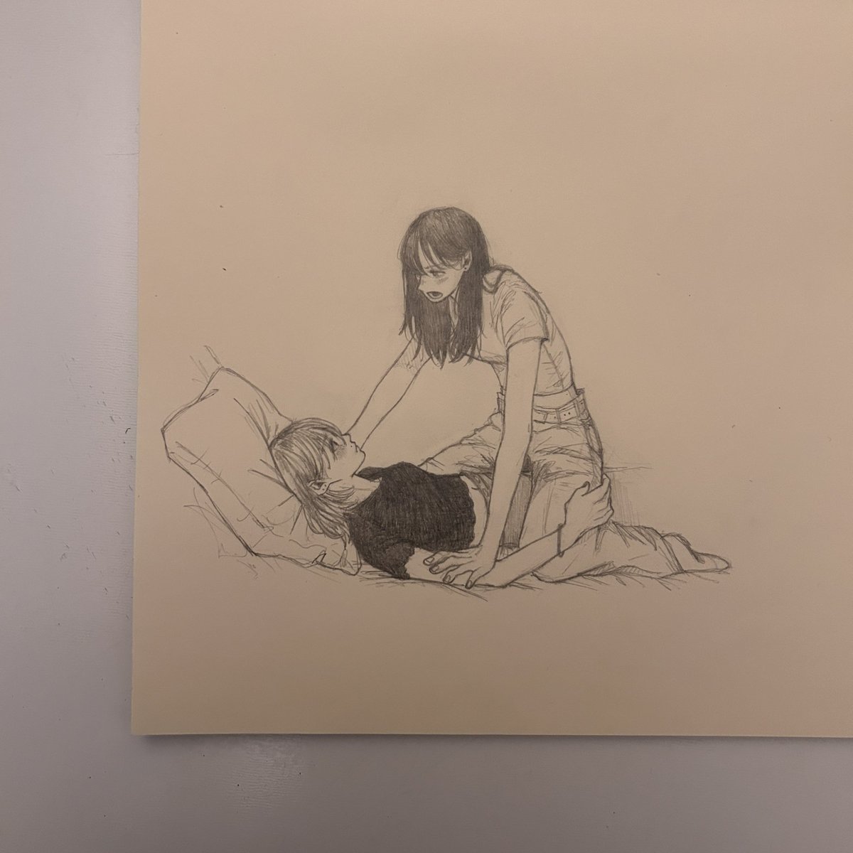 久々に、、👩🏻‍🤝‍👩🏼♡︎
.
.
#イラスト　#アナログイラスト
#illustration #art #百合 #GL
#絵柄が好みっていう人にフォローされたい #イラスト練習中　#sketch #pencilart #삽화