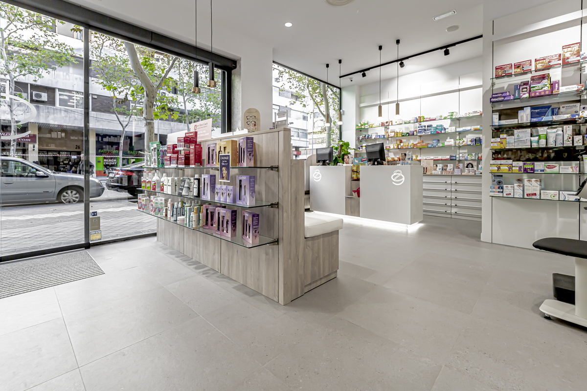ReformasPergola's tweet photo. En cada transformación de farmacia ponemos empeño en entender tus sueños y expectativas, para convertirlas en realidad.
@pergolareformas
@insidepharmacy
#ReformasPergola #ReformasenMadrid #ReformasIntegrales #Farmacias #ReformadeFarmacia #OficinadeFarmacia #FarmaciasMadrid https://t.co/bdCR9Z1ymN