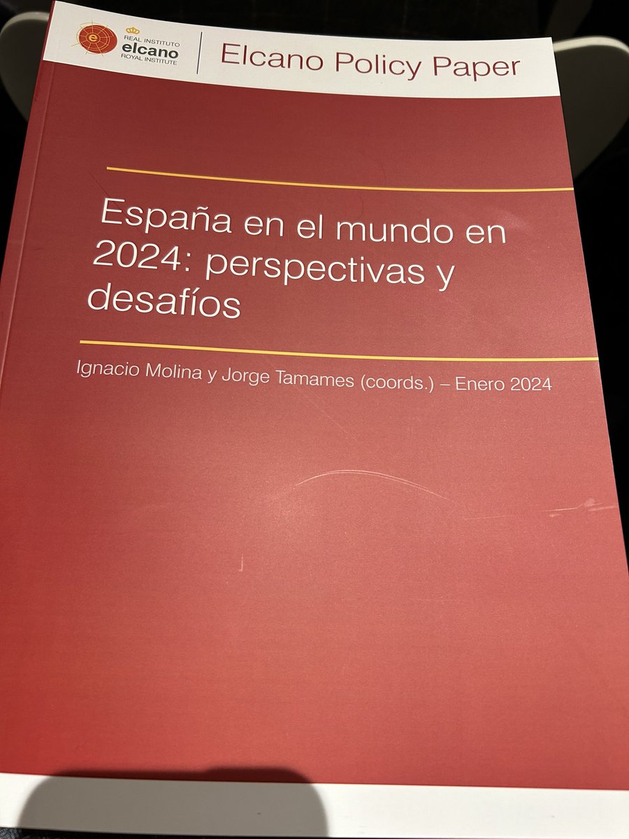 En la presentación de “España en el mundo en 2024” de @rielcano , documento imprescindible para saber qué nos viene y qué podemos esperar. Con @ElcanoJjRuiz @EncinaCharlie @_ignaciomolina @HaizamAmirah @judith_arnal y @RaquelGarciaLl2 

¡Enhorabuena #EquipoElcano 

#PolExt2024