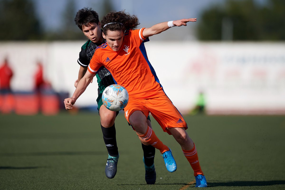 FedExFutbol's tweet photo. 📸Tras su debut en 1ª Div. con @UDLP_Oficial, recuperamos algunas imágenes del paso de IÑAKI GONZÁLEZ por la selección extremeña.

En la 19-20, el fontanés coincidió con otros cracks que ya rondan la élite como @assandiao8 y @_eduusancheezz_.

💚🤍🖤¡Enhorabuena @igonzalezz14! https://t.co/VcaYXNCVJJ