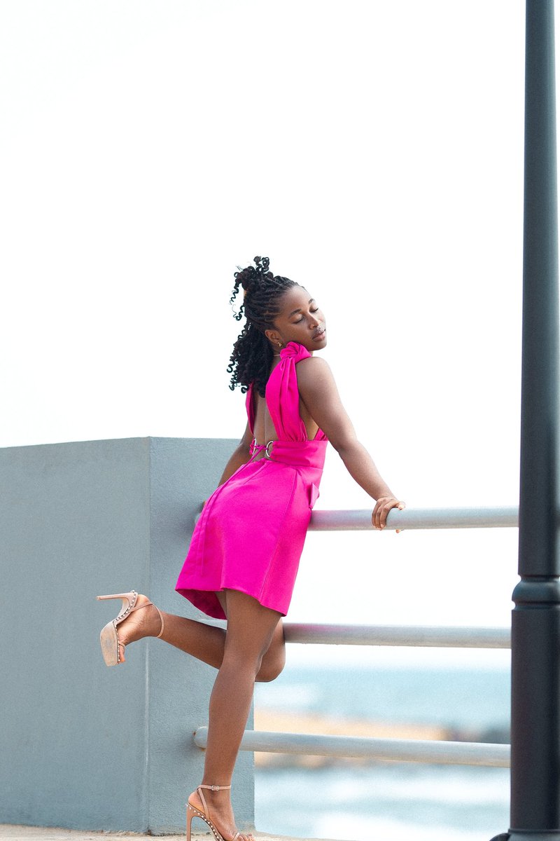 EliteShooter___'s tweet photo. Liberian geh neh can be fine on any given day, Too Easy 🤭

#believer #liberianphotographer  #photo #explorepage #vouge #photographer #beachfestival #beautiful #art #sony #nwe #africa #model #me #smile #potraitstream #portraitstream #happy #likes #explore https://t.co/LQ0kCvMnkc