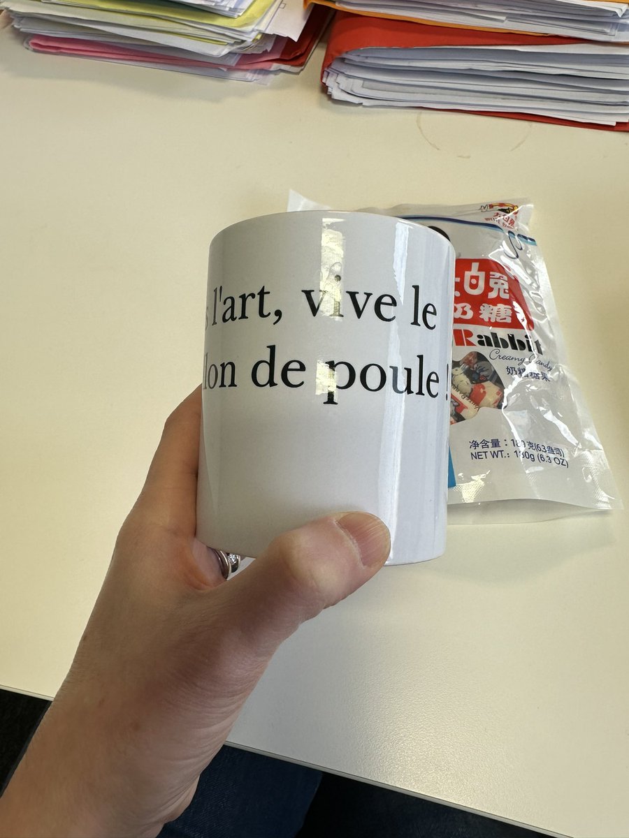 palais_au's tweet image. Et @Padre_Pio a mis ma phrase de la semaine dernière sur mug ❤️

(J’avais un courrier de qualité aujourd’hui 
#Lasttweet )