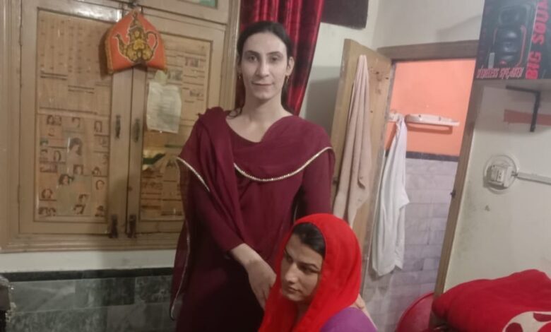 SadayeAman's tweet photo. Meet Rubi, a courageous soul breaking barriers and challenging societal norms. 🌈
1/n

𝐑𝐞𝐚𝐝 𝐟𝐮𝐥𝐥 𝐬𝐭𝐨𝐫𝐲 𝐡𝐞𝐫𝐞👇
https://t.co/5iqIziaRza

#Saday_e_Aman #PromotePeace #MediaForPeace #PakistanUnites https://t.co/0ZPla9jO67