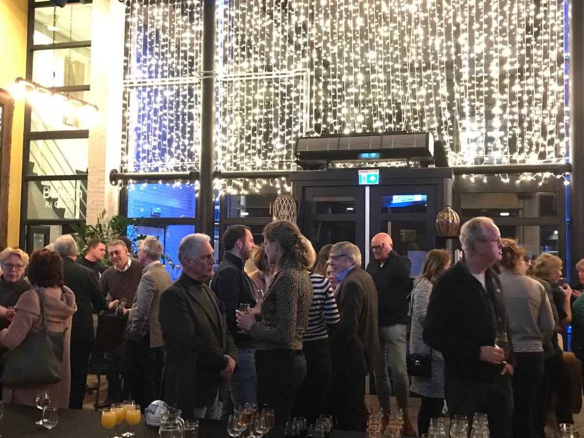 Op dinsdag 6 februari a.s. staat het vierde Ondernemerscafé Reuring voor ondernemers uit de <a href="/gemhofvantwente/">Gemeente Hof van Twente</a> op de agenda.

Bekijk de workshops en meld je aan voor dit ondernemerscafé bij <a href="/HerbergdePol/">Herberg de Pol</a> in Diepenheim > hofmarketing.nl/nieuws1/meld-j…

#wijzijnhofvantwente