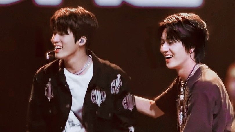 j2ngw8's tweet photo. cave in
a #hajeongwoo au wherein,

real life couple, singer-turned-actor caelum amari and childstar theodore rye, starring in one movie. everything is fine until they catch themselves growing tired of their relationship behind the cameras. https://t.co/jmTTbZHn94