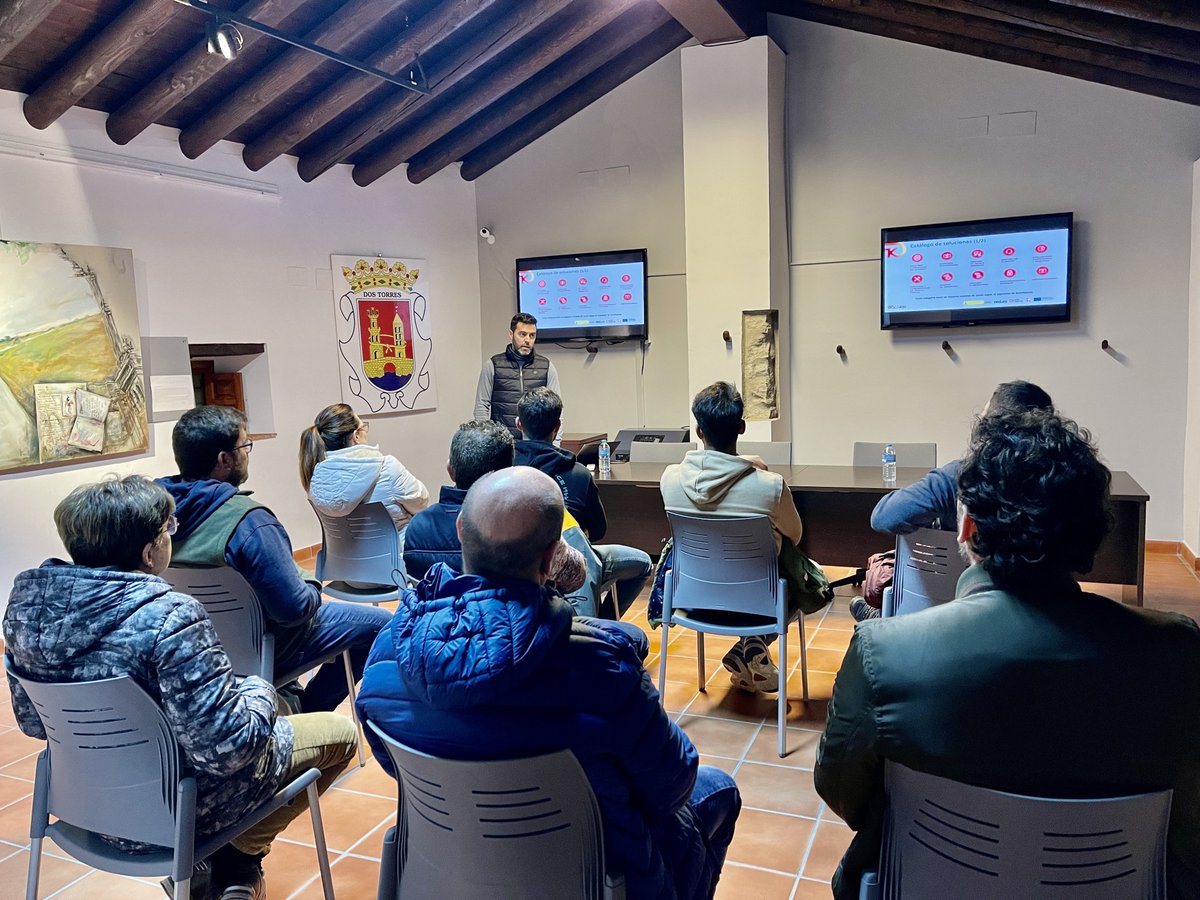 📍 Ayer estuvimos en Dos Torres con vari@s empresari@s hablando sobre las Ayudas Kit Digital, vimos todo lo relacionado con cuantías, tramitación, requisitos, justificaciones, beneficios y muchísimas cosas más.

#KitDigital #Ayudas #Subvenciones #Difussion #Charla #DosTorres