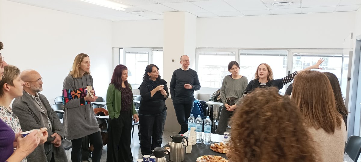 FAS_UAB's tweet photo. Acabem de presentar els programes d'acció social universitària en el kick-off-meeting del nou projecte K-reporters, "Reassembling politics across children's cultures to scale intersectional pedagogies".
@EducacioUAB @AtlasEducacio https://t.co/mYtEn0iR6x