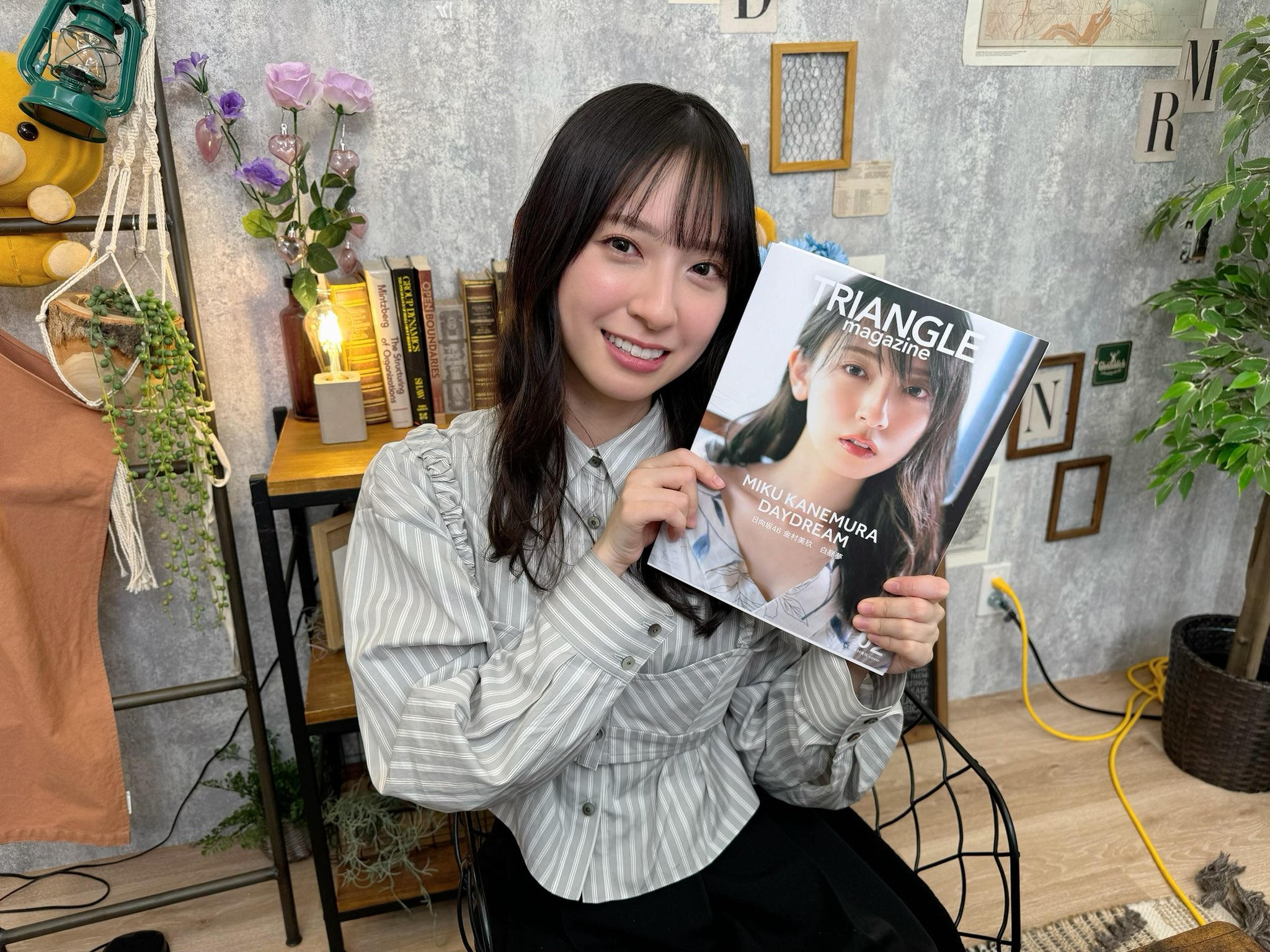 日向坂46 金村美玖ポスター2枚 金村美玖（日向坂46）「blt graph.vol.52」表紙＆ポスター解禁