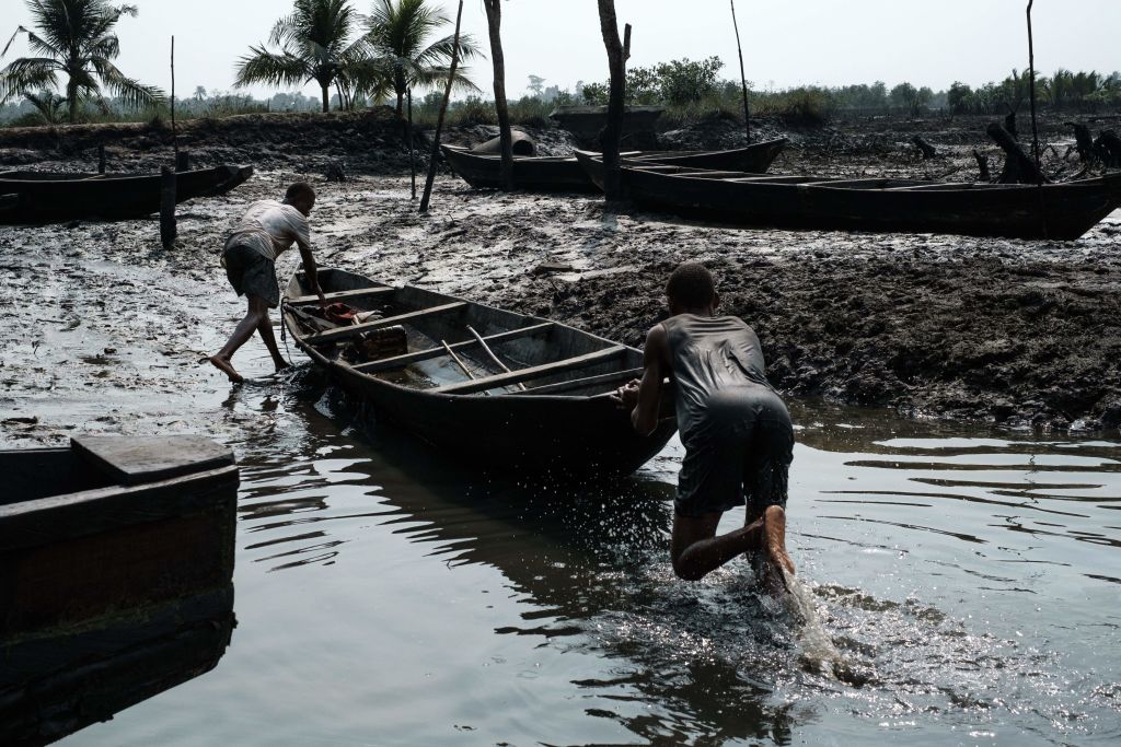 Reacting to Shell’s sale of its onshore oil business in Nigeria for up to US$2.4 billion, Mark Dummett, Amnesty International’s Head of Business and Human Rights, said: “For decades oil spills have damaged the health and livelihoods of many inhabitants of the Niger Delta.”