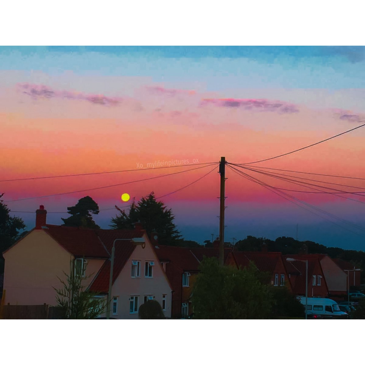 Love a good morning sunrise 🌄 #blessed #sunrise #clouds #England #outdoors #photograghy #photographer #photographylover #Scenery #colourful