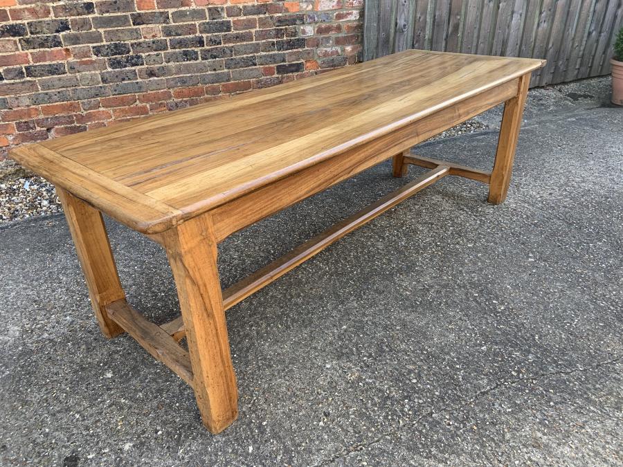 AntiqueTables1's tweet photo. Late 19th Century Pale Walnut H Stretcher Table
https://t.co/2vBktnixkU
#stretchertable #antiquediningtable #antique #furniture https://t.co/DeMeQIfkwT