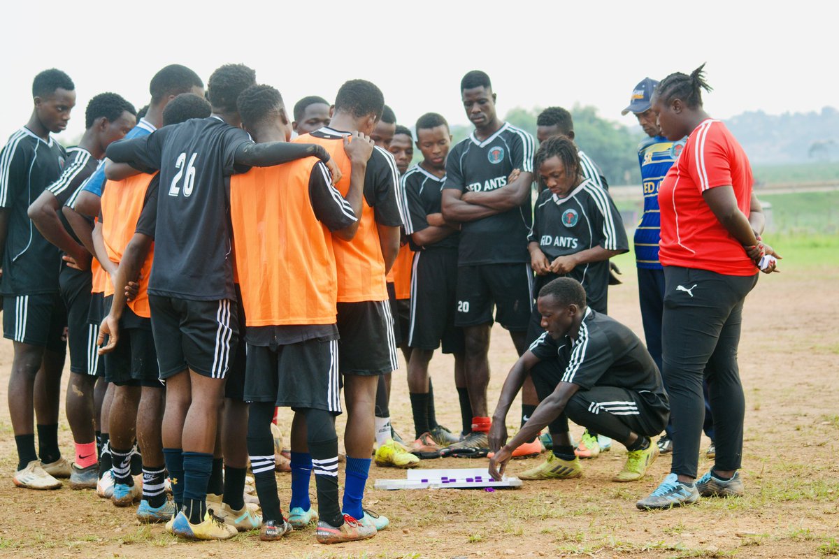 Our approach involves collaborative problem-solving sessions for our players to analyze and apply advanced tactics that are an integral part of our daily training regimen. By engaging in this process, they can accelerate their mastery and knowledge acquisition. 

#RedAnts