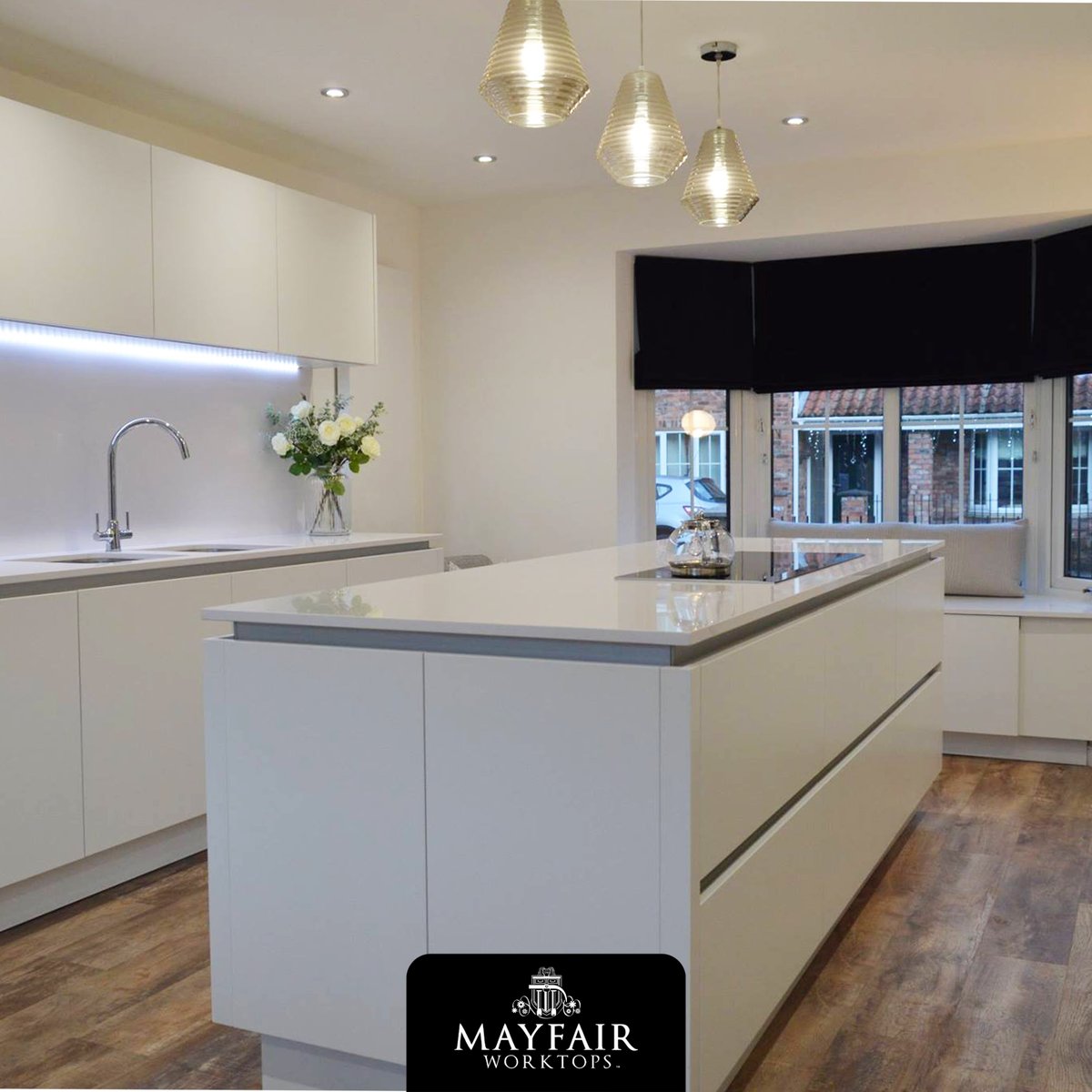 mayfairworktops's tweet photo. Carrara quartz looks stunning in every kitchen π€©
.
.
.
#kitchendesign #granite #marble #kitchen #graniteworktops #design #kitchenrenovation #stone #bathroom #architecture #kitchenworktops #kitchencabinets #interior #cabinets #porcelainworktop #porcelain https://t.co/Dd1ETFWEum