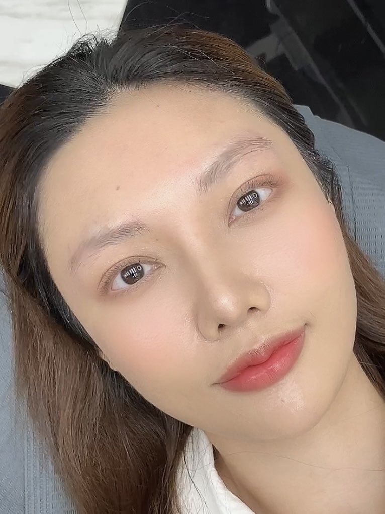 plengssp's tweet photo. 1สิ่งที่ทำแล้วชีวิตง่ายขึ้นคือการสักคิ้ว🥹💖🤲🏻

ยิ่งสักกับอาจารย์ที่ปรับโหงวเฮ้งได้คือที่สุด!เพลงสักกับอ.แตง เทคนิคแฮร์สโตรก จึ้งแค่ไหนดูในคลิปเลยค่ะ ลายเส้นสวยเหมือนคิ้วจริง อ.ออกแบบ��ิ้วรับทรัพย์ให้เหมาะกับหน้าแต่ละคน ตั้งแต่ได้คิ้วนี้มาคือปังมากแม่ ฉ่ำเกิน #taetaemakeupeyebrowstudio #สักคิ้วแฮร์สโตรก