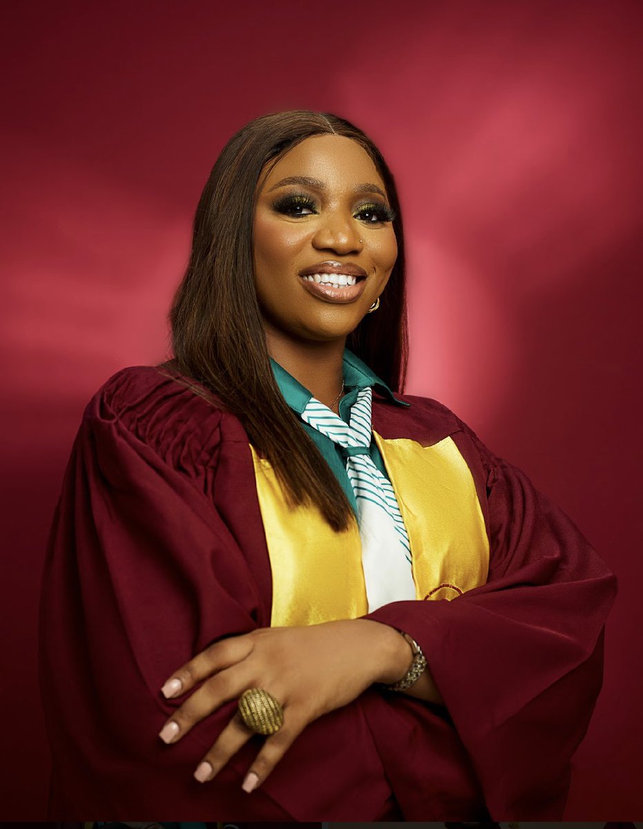 CHIBAYKEE's tweet photo. One thing I was always sure of was God couldn't mismanage my life and that he never did!! Officially A UNILAG GRADUATE!!! BSC BAGGED
#unilag https://t.co/cryCbkuLSr