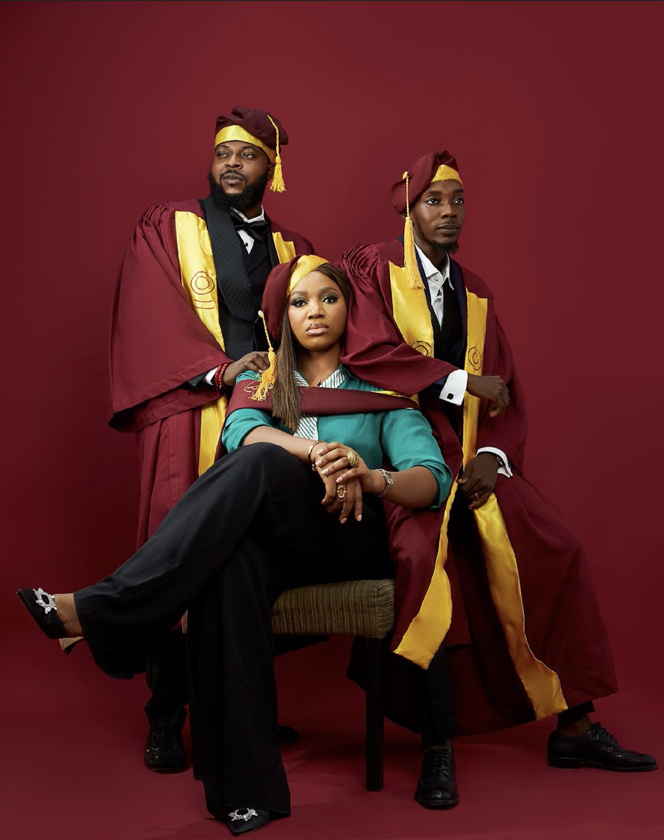 CHIBAYKEE's tweet photo. One thing I was always sure of was God couldn't mismanage my life and that he never did!! Officially A UNILAG GRADUATE!!! BSC BAGGED
#unilag https://t.co/cryCbkuLSr
