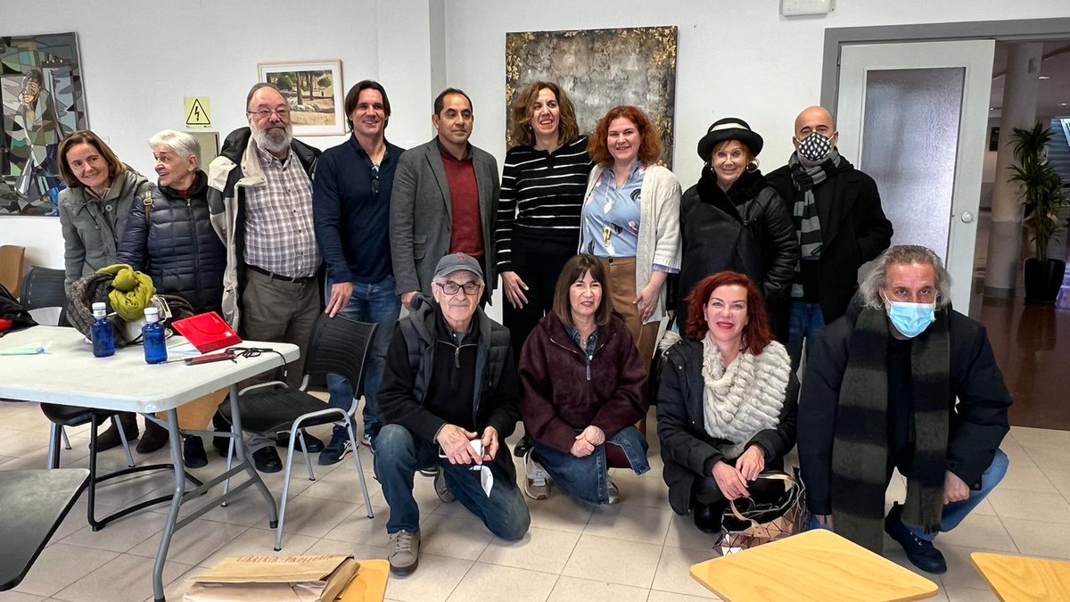 Noegguerrero's tweet photo. Este sábado en @ateneo20301 hemos charlado con @lozanoirene sobre los avances conseguidos en mujer y deporte, los retos que seguimos teniendo y la importancia de cubrir correctamente la competencia que tienen los Ayuntamientos para atender la promoción del deporte.

Es ahí donde se abren las puertas de forma universal a las niñas para iniciarse y mantenerse en la competición deportiva.