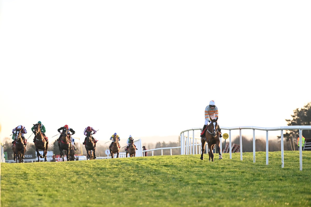 Maughreen, in splendid isolation, winning the EBF Mares Bumper <a href="/punchestownrace/">Punchestown</a> under Patrick for the maestro <a href="/WillieMullinsNH/">Willie Mullins</a> &amp; <a href="/ClosuttonRacing/">Closutton Racing Club</a> 

It’s a good day. 🙂
🩶🧡

📷 (<a href="/patcashhealy/">Pat Healy</a>)

#MaughreenTheMachine