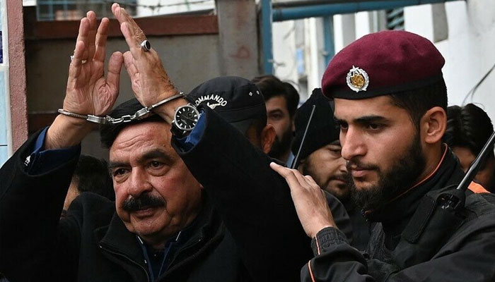002ajmal's tweet photo. نہ  ملا  بنی گالا ، نہ گیٹ نمبر چار
ادھر کے رھے نہ اُدھر کے رھے https://t.co/q1aZ38a39x