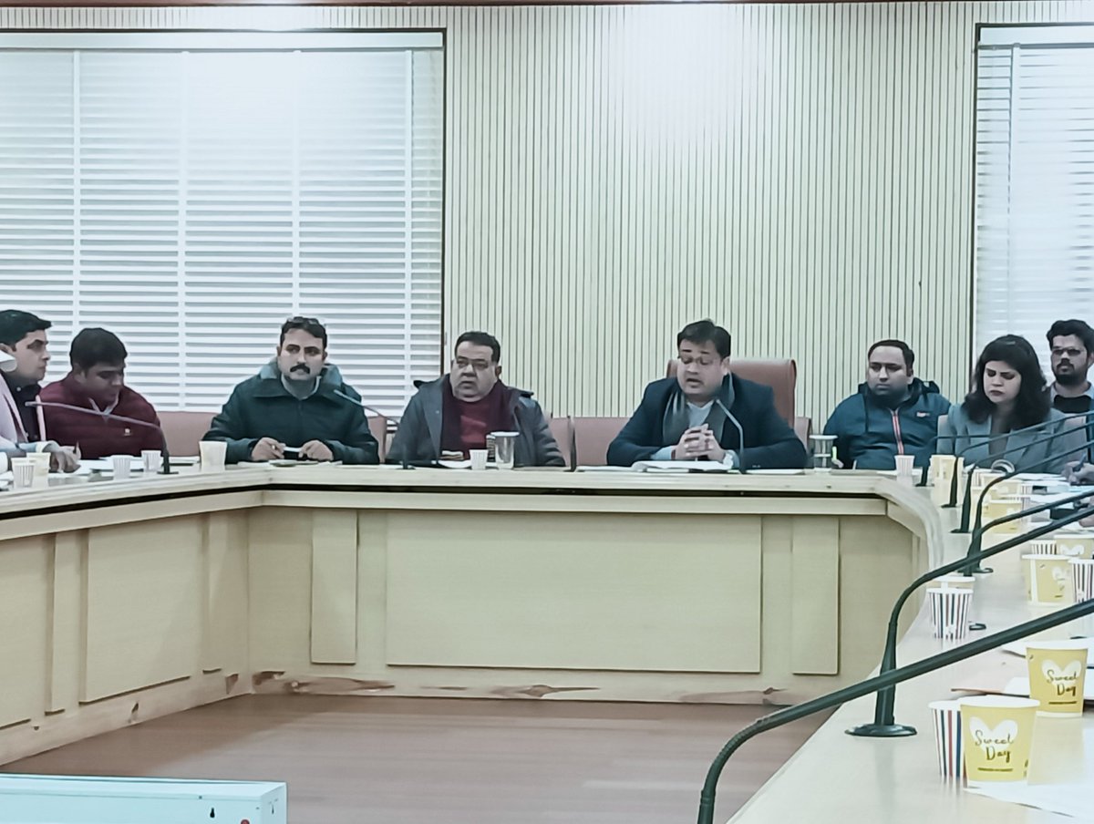 CSE_FSSM_UP's tweet photo. Today #DoUD #Lucknow and @CSEINDIA organized a state level workshop to Operationalize #FSM plants in #56Cities of #UP and inaugurated the #IEC campaign at #Directorate of #UrbanLocalBody.
@NFSSMalliance @BMGFIndia @UPGovt https://t.co/Z6PLLhgVKL
