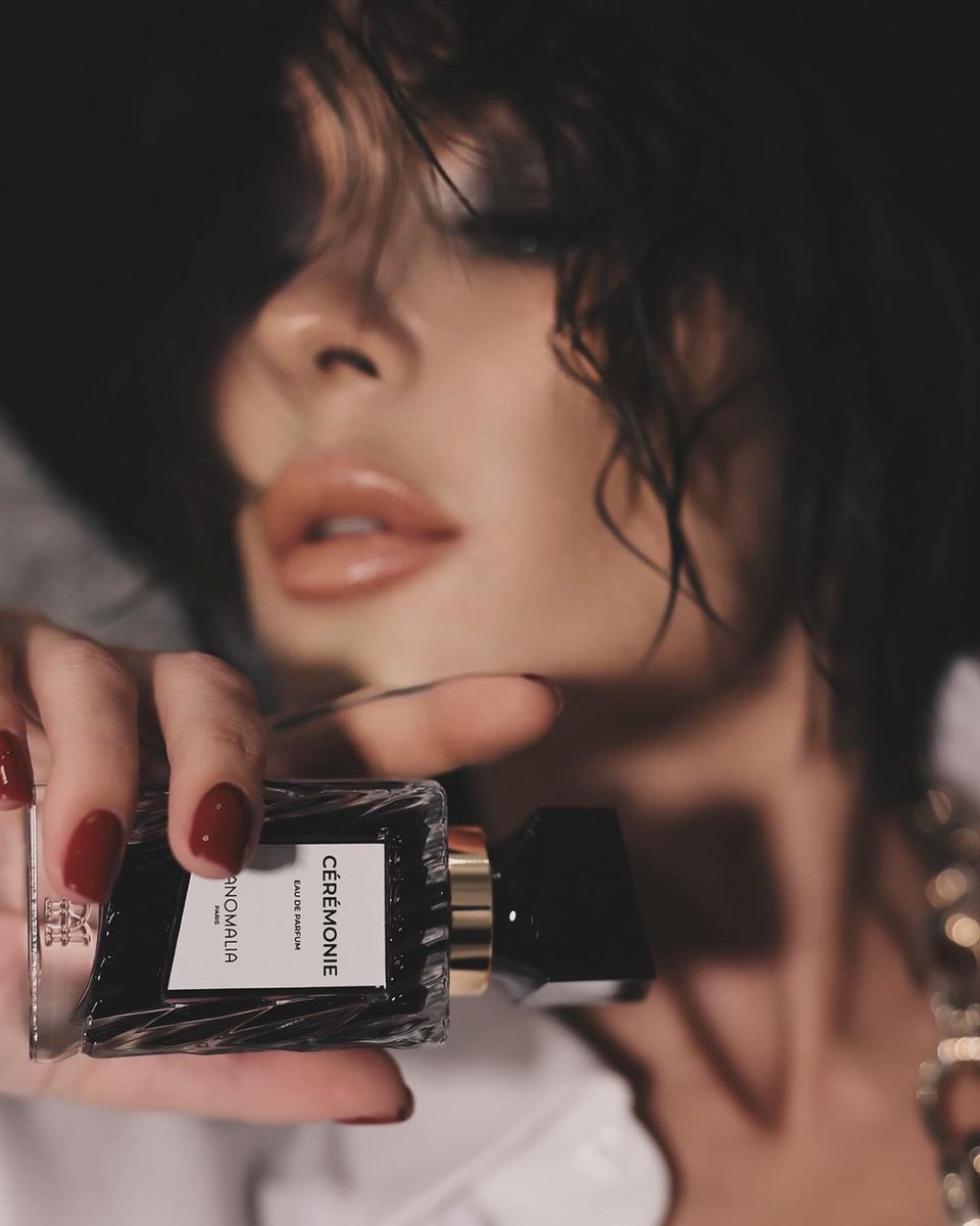 Photoshoot organised by Hana Road Studios for Anomalia Paris🔥

#Perfume #productphotography #fashionhistory